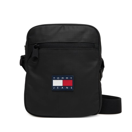 TOMMY JEANS &mdash; AM0AM13881