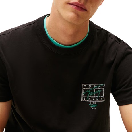 TOMMY JEANS DM0DM22319 - Black - T SHIRT - Image 3