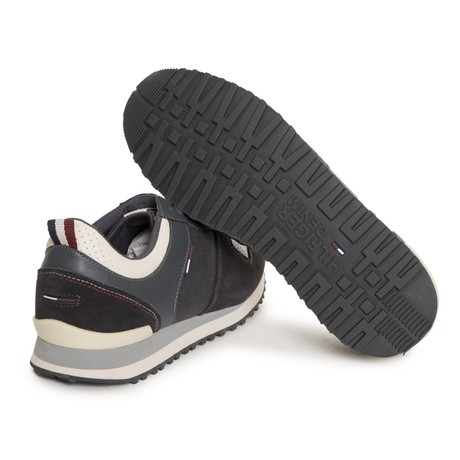 EM56820197
