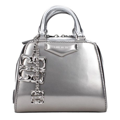 GIVENCHY — F82940