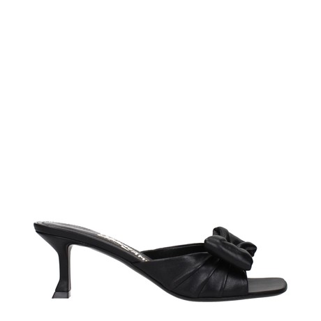 SALVATORE FERRAGAMO — F84703