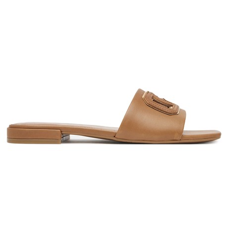 GUESS &mdash; FLJTAR