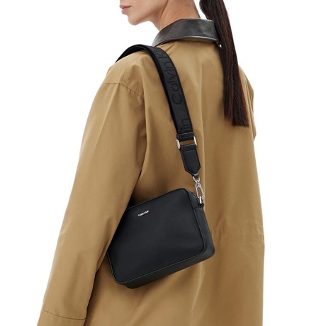 CALVIN KLEIN K60K613145 - BLACK - BOLSOS - Image 3