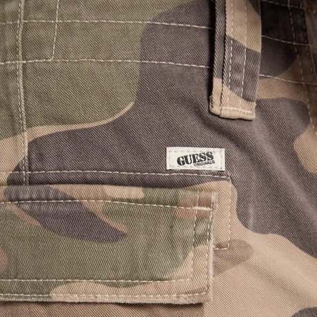 Бермуды И Шорты Guess camo &mdash; фотографии 3