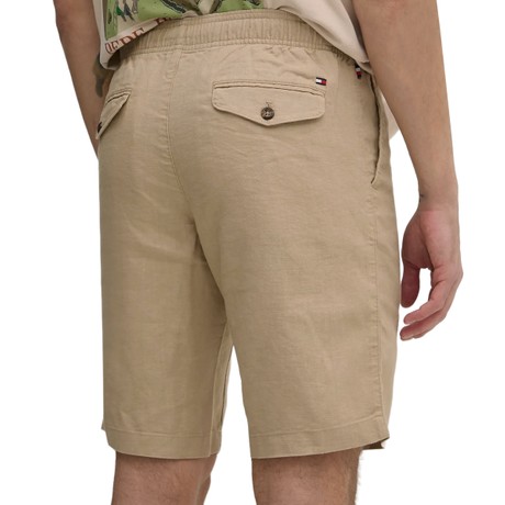 TOMMY HILFIGER MW0MW37804 - BATIQUE KHAKI - БЕРМУДЫ И ШОРТЫ - Image 2
