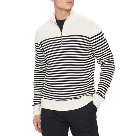 TOMMY HILFIGER &mdash; MW0MW38601