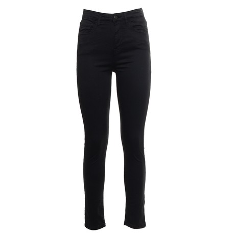 GUESS &mdash; Q3GAA9