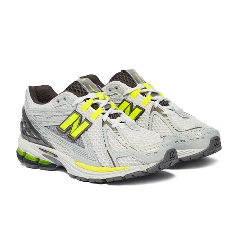 Boty New Balance light silver metallic / alkaline green &mdash; fot 2