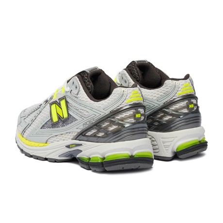 Boty New Balance light silver metallic / alkaline green &mdash; fot 3