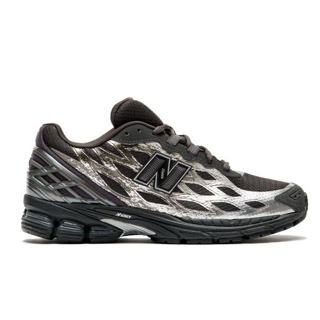 NEW BALANCE &mdash; U190664H