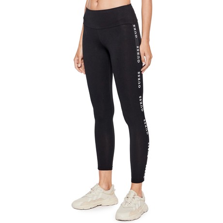 GUESS &mdash; V2YB14