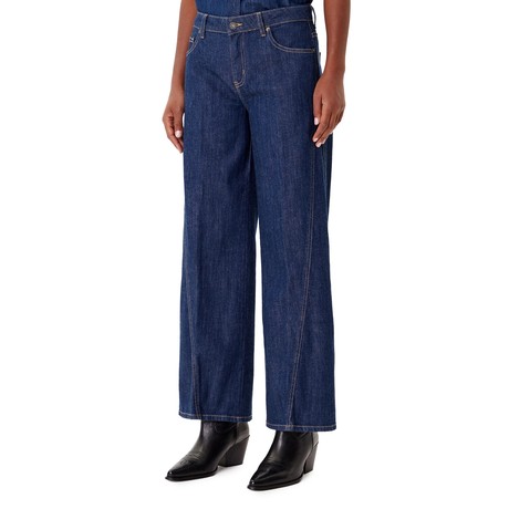 GUESS JEANS &mdash; W5BA2T