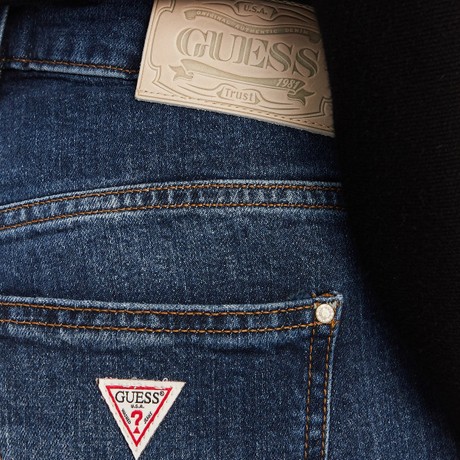 Джинсы Guess twilight glow clean(denim scuro) &mdash; фотографии 3